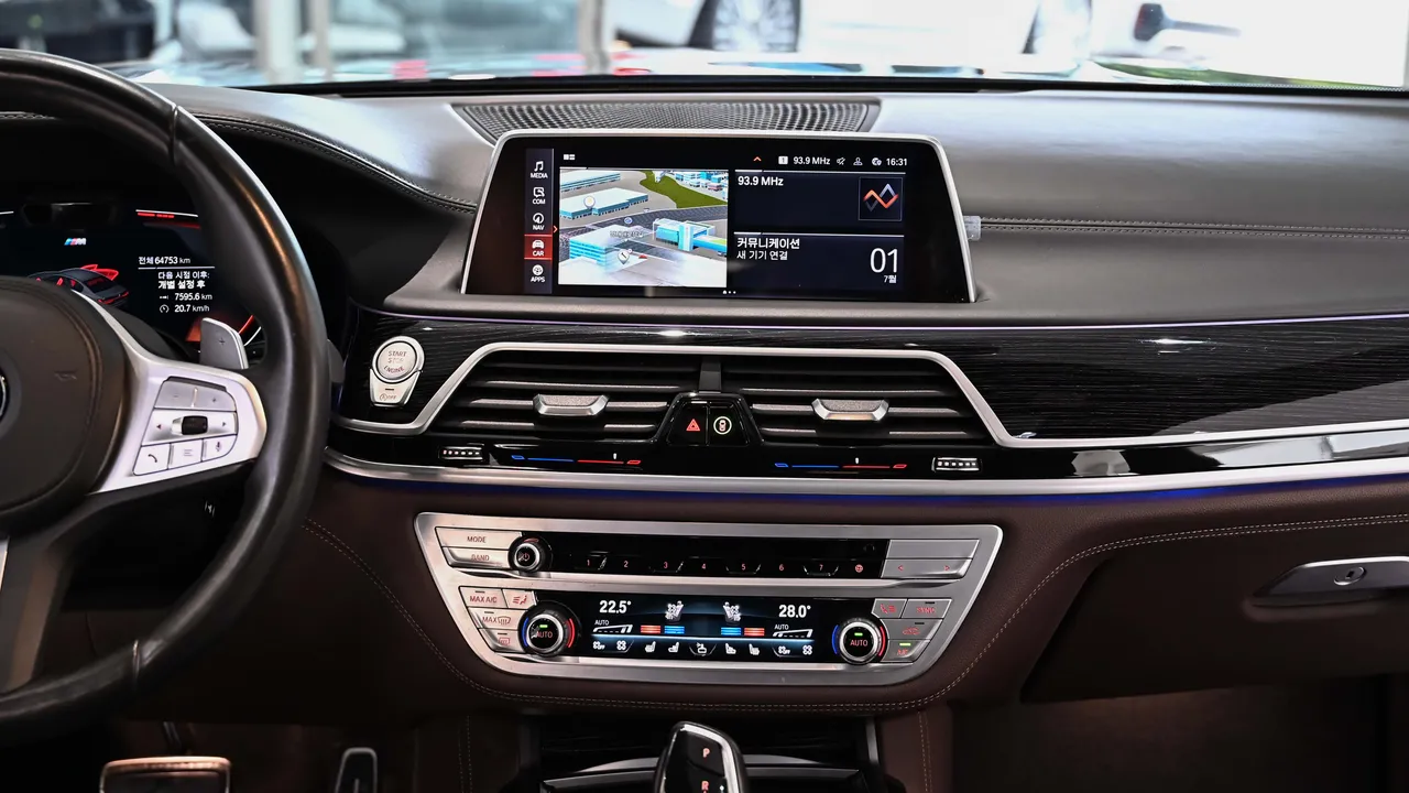BMW 7er — miniaturë 18
