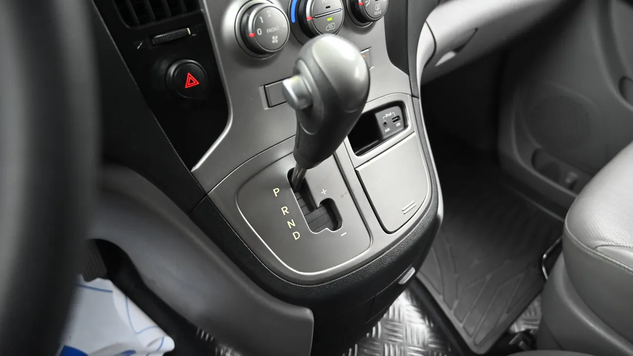Hyundai Starex — miniaturë 9