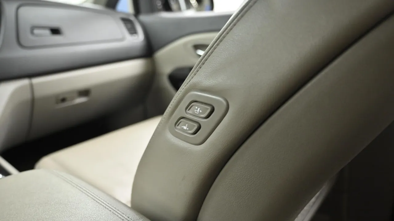 Kia Carnival — miniaturë 17
