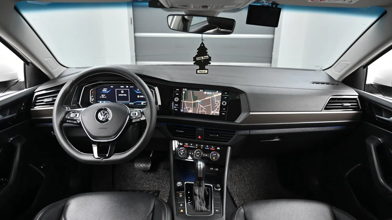 Volkswagen Jetta — miniaturë 7