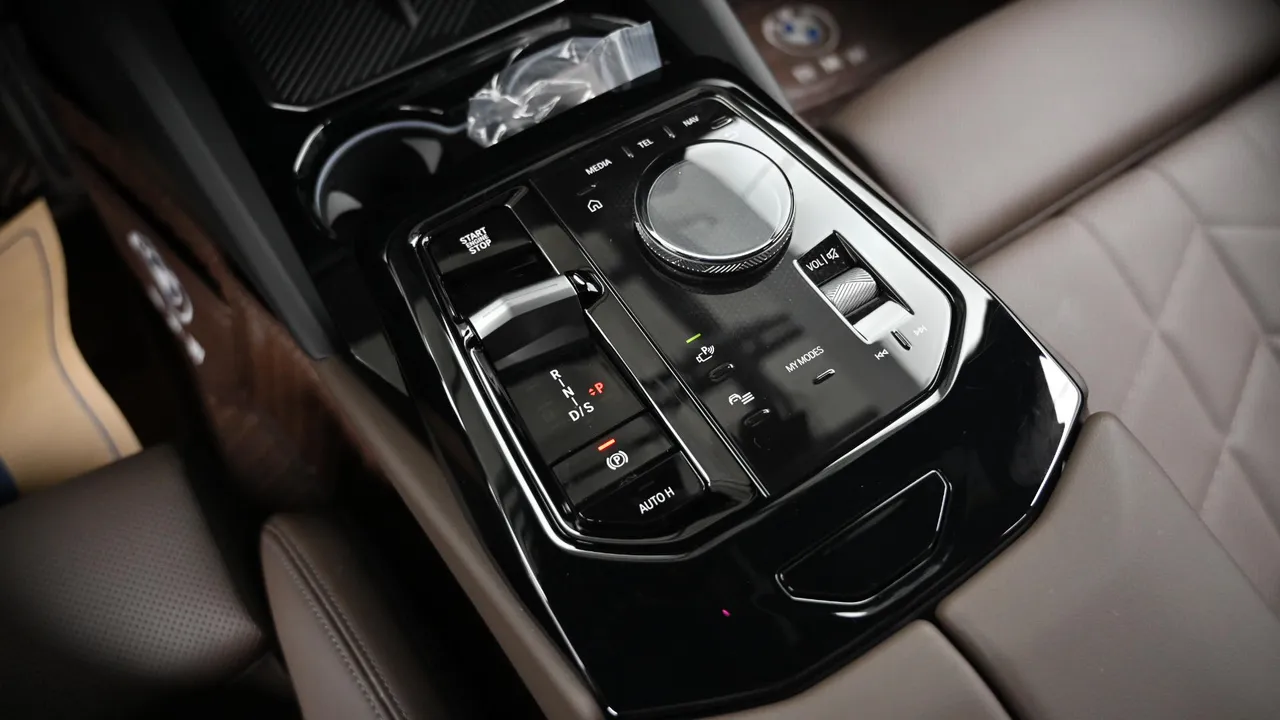BMW 5er — miniaturë 9