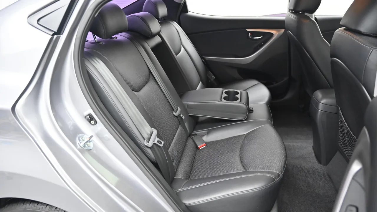 Hyundai Avante — miniaturë 12