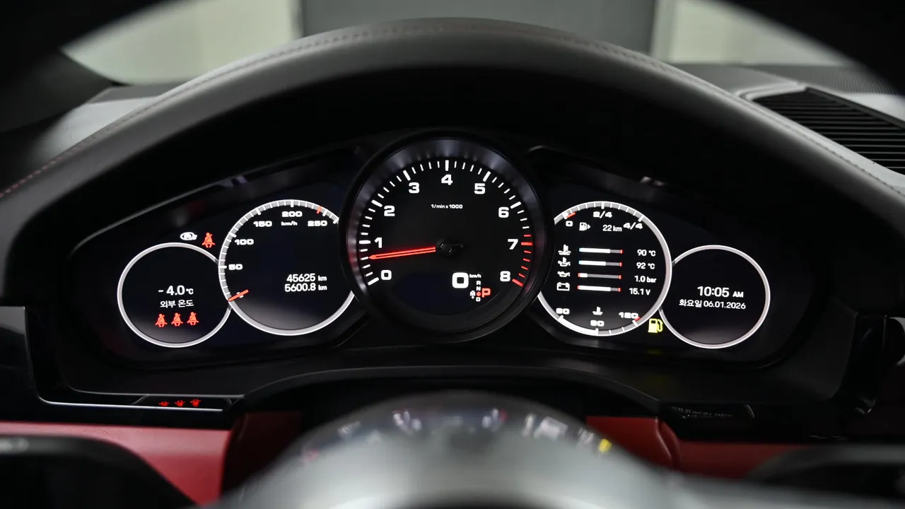Porsche Cayenne — miniaturë 8