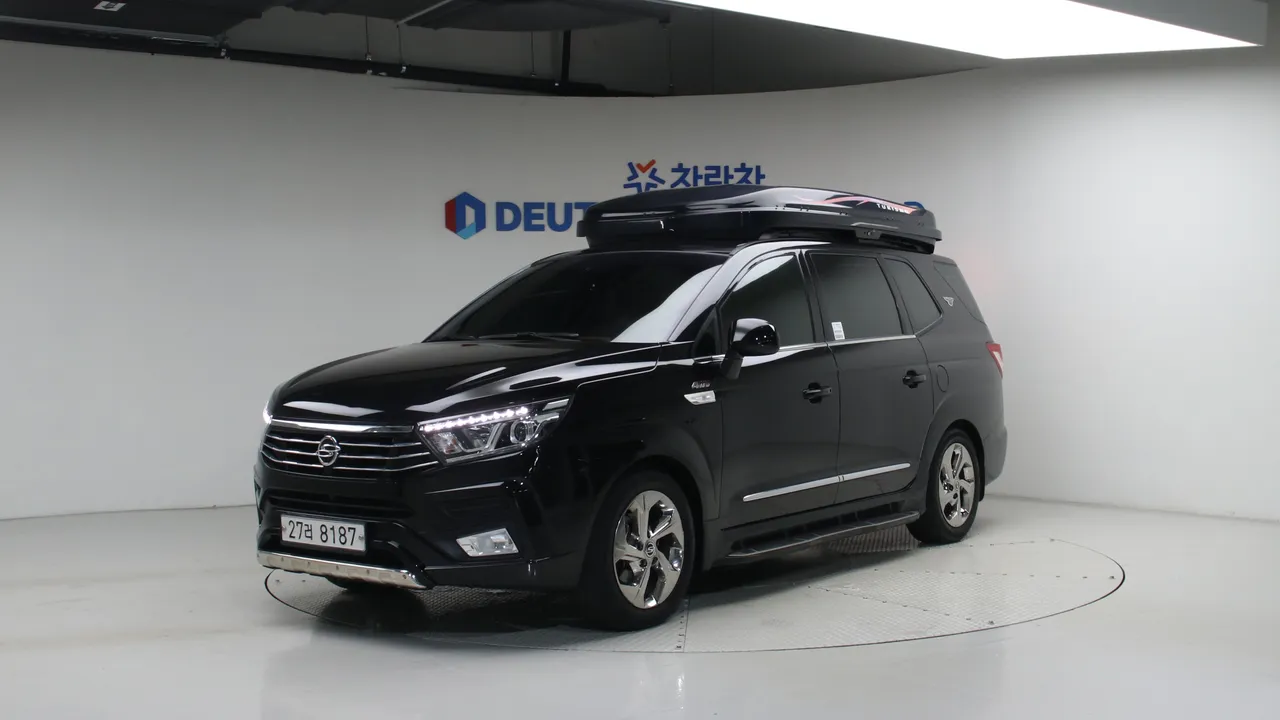 SsangYong Korando 4WD 아웃도어 에디션 9인승 — foto 1
