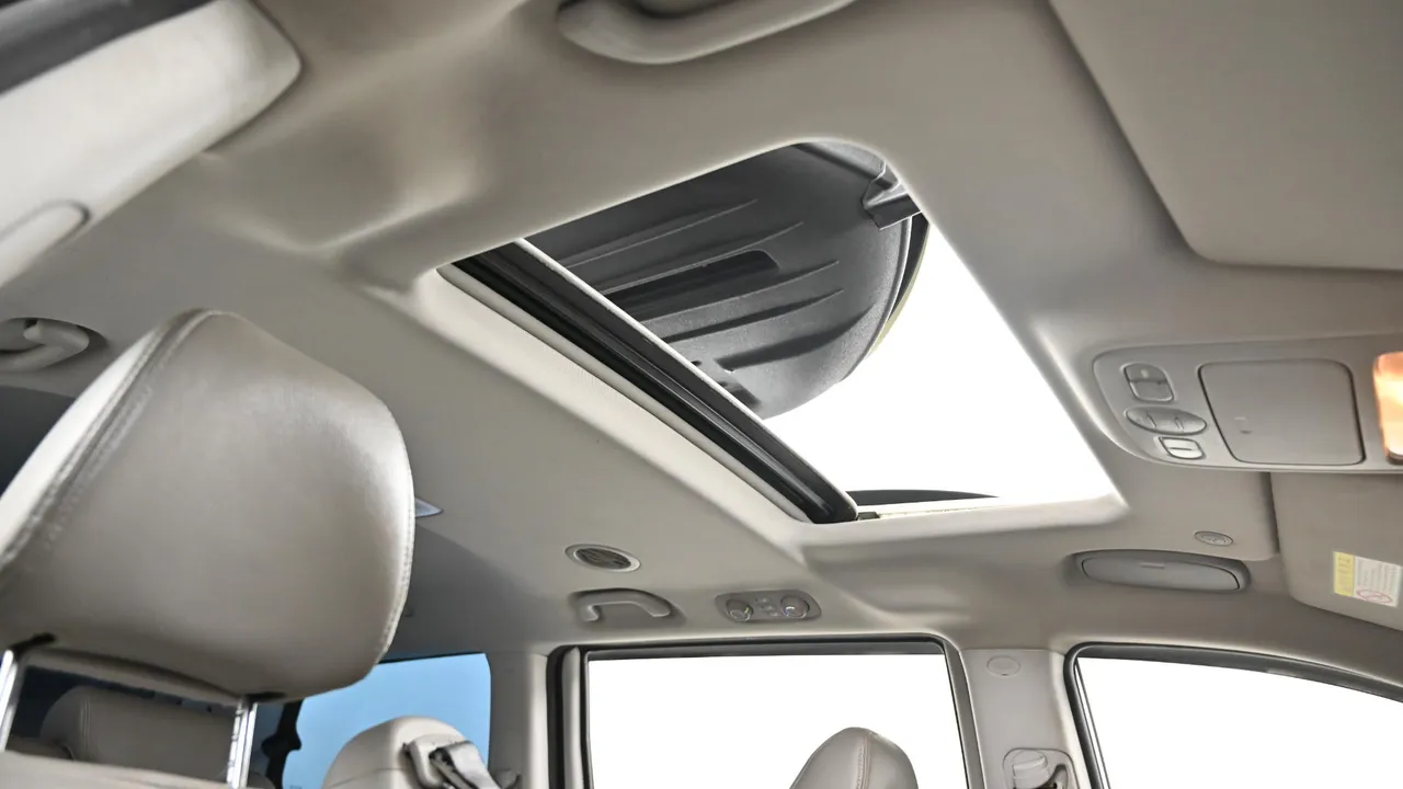 Kia Carnival — miniaturë 18