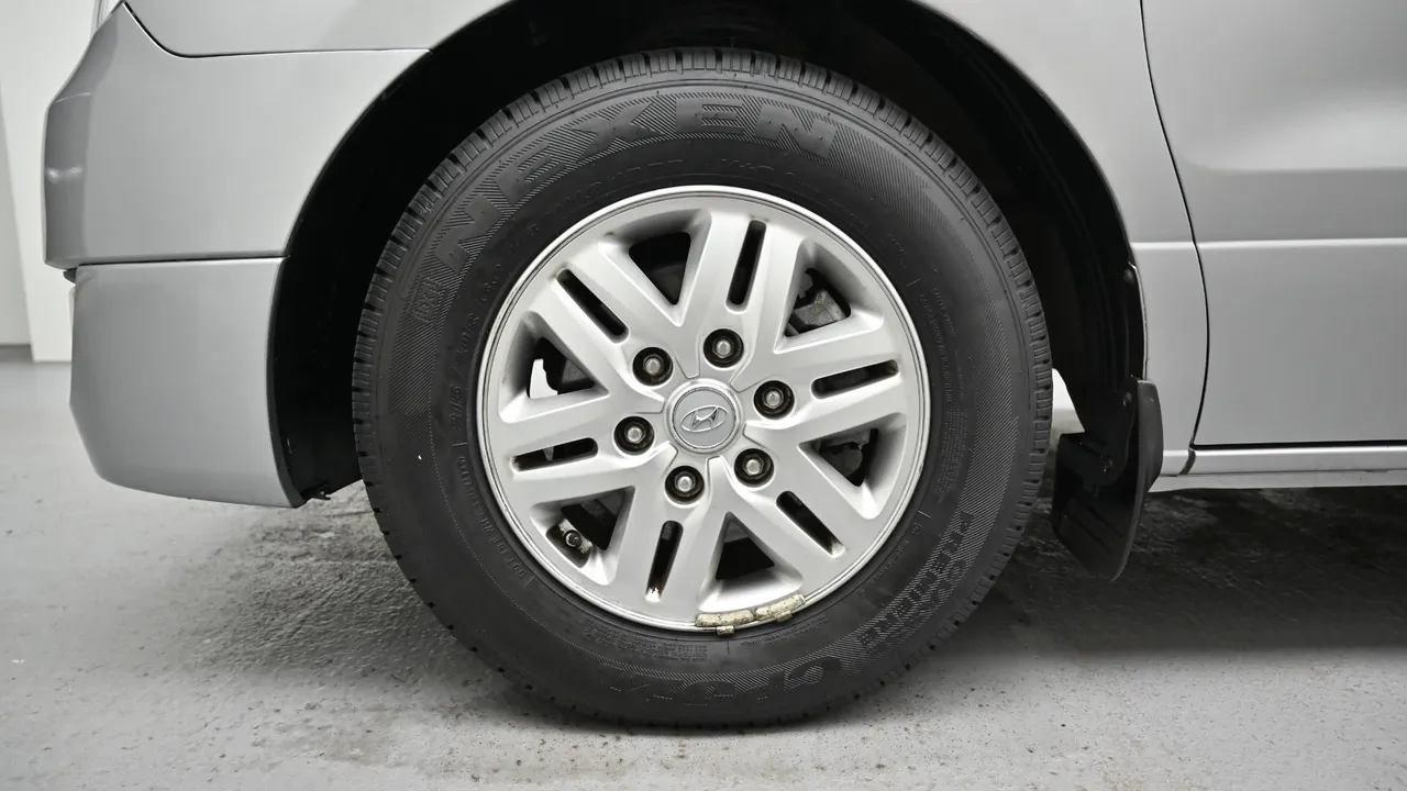 Hyundai Starex — miniaturë 5