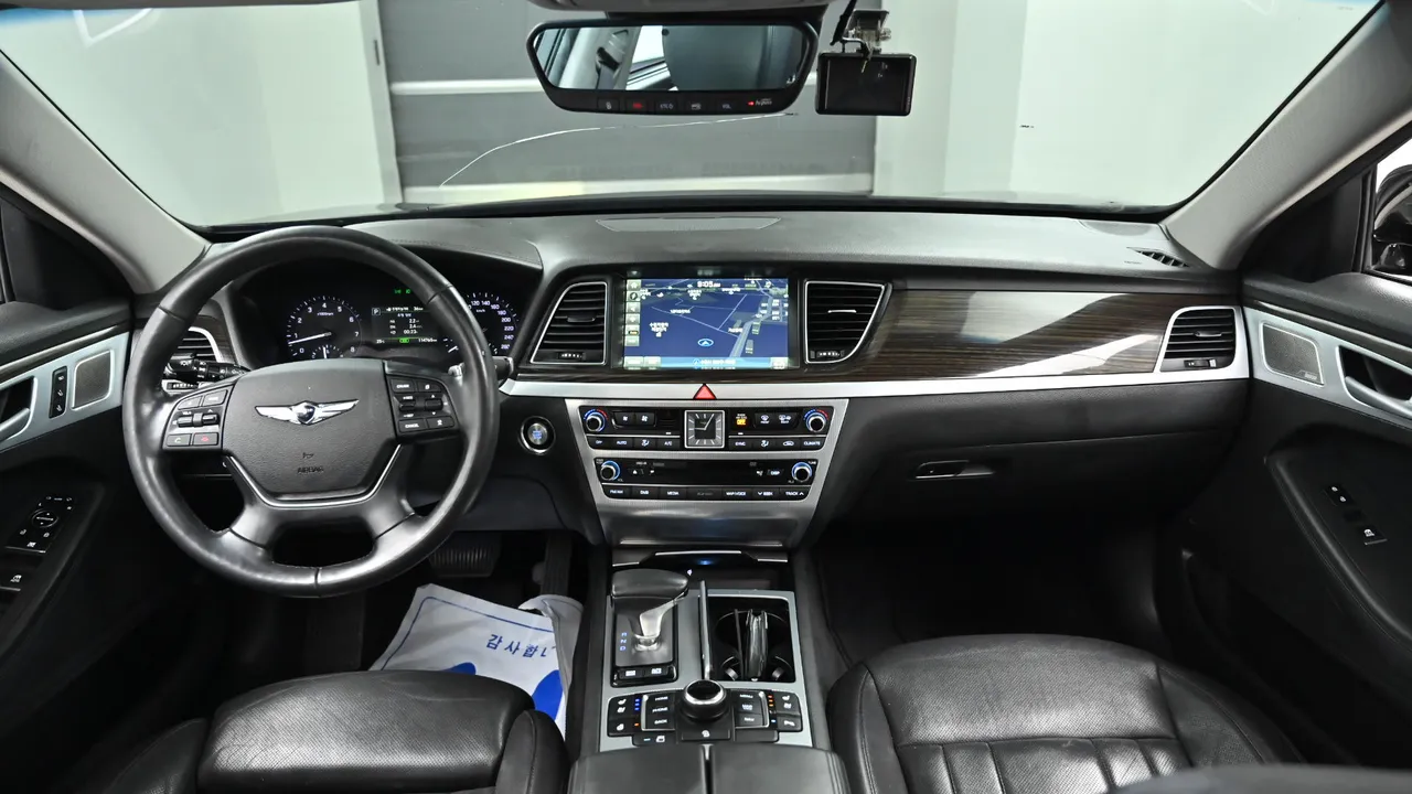 Genesis G80 — miniaturë 7