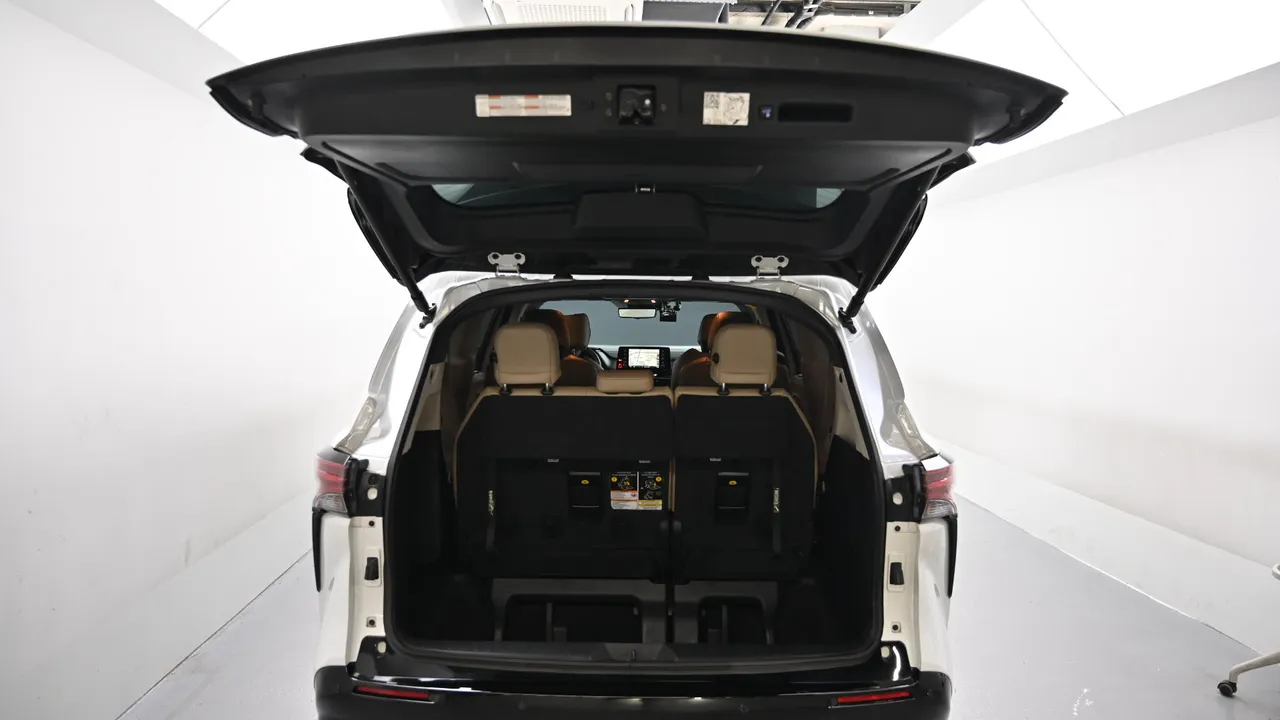 Toyota Sienna — miniaturë 19