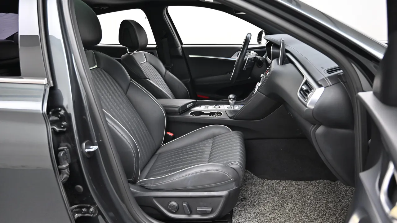 Genesis G70 — miniaturë 10