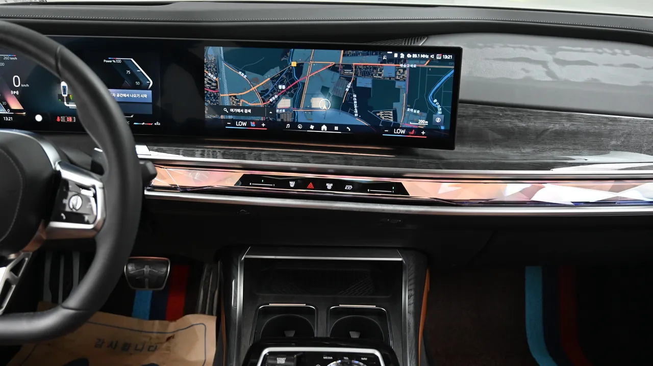 BMW 7er — miniaturë 14