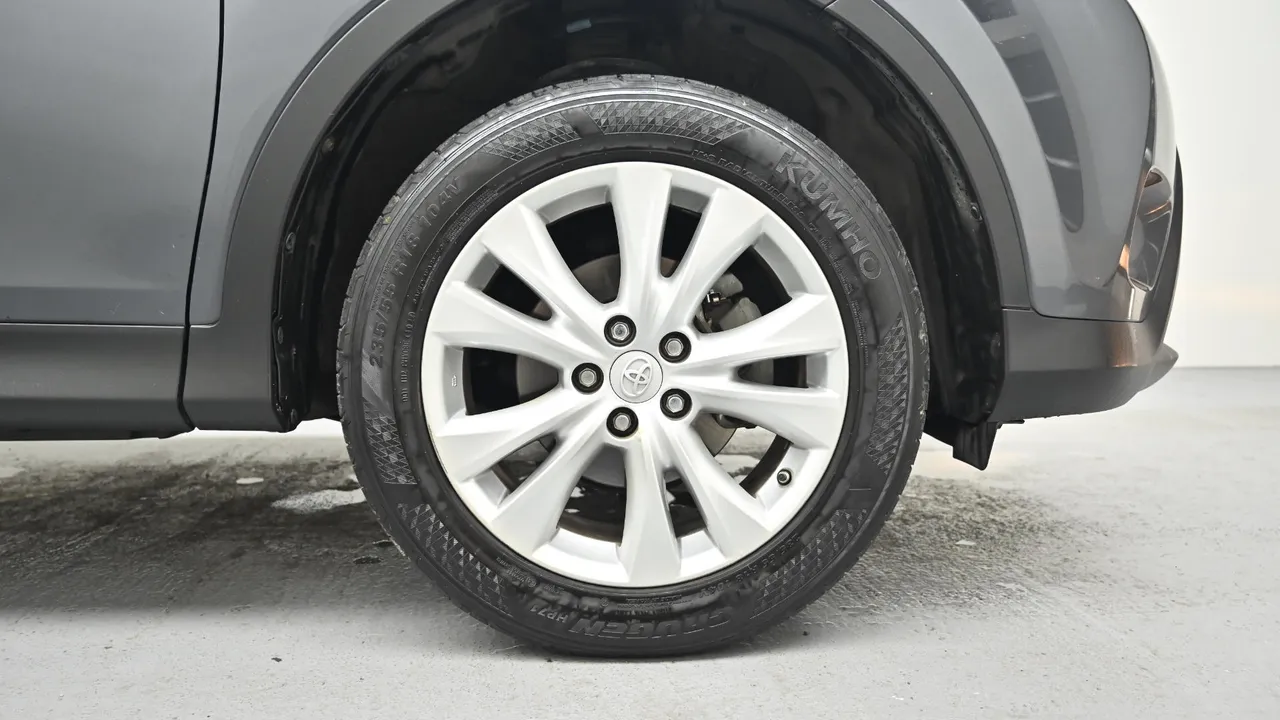 Toyota RAV 4 — miniaturë 5