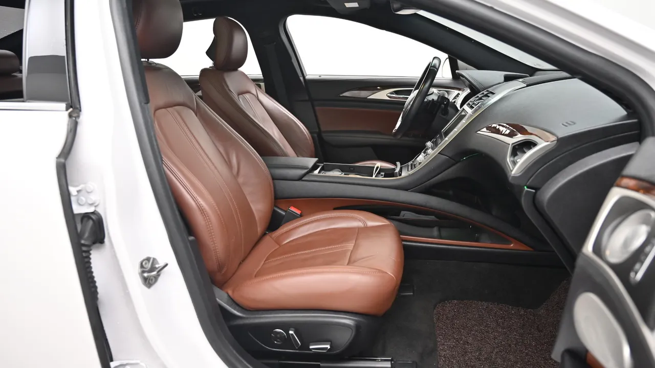 Lincoln MKZ — miniaturë 10