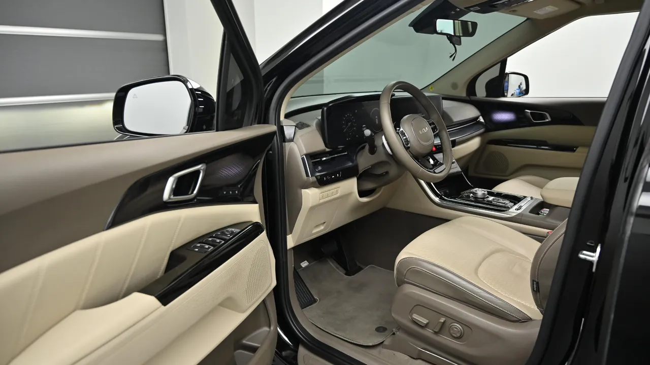 Kia Carnival — miniaturë 11