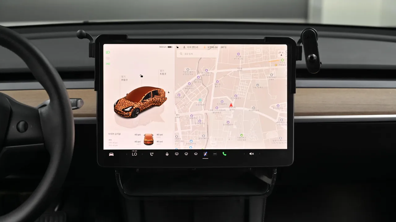 Tesla Model 3 — miniaturë 14
