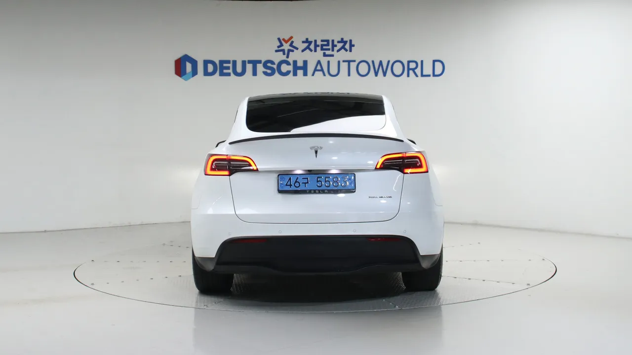 Tesla Model Y — miniaturë 4