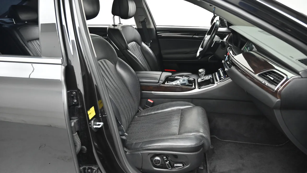 Genesis G90 — miniaturë 10