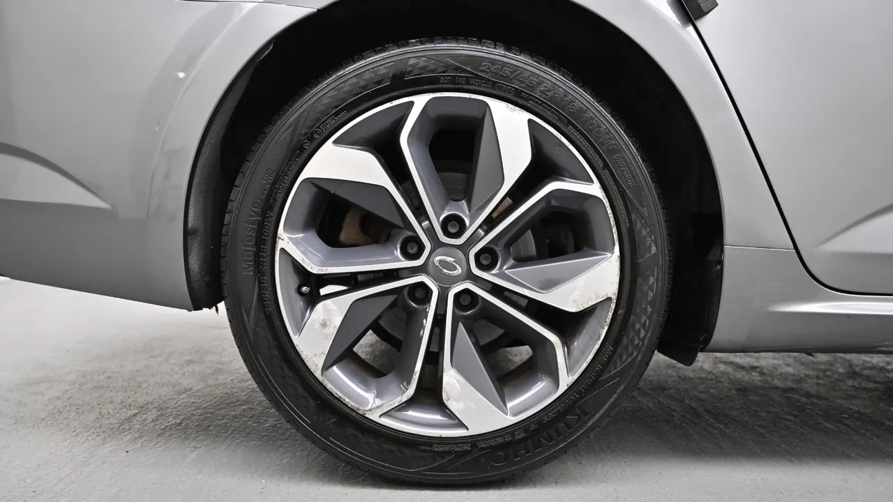 Renault Samsung SM6 — miniaturë 27