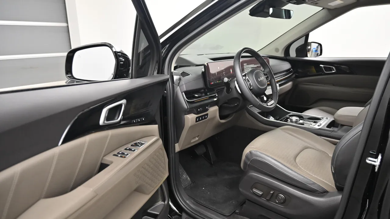 Kia Carnival — miniaturë 11