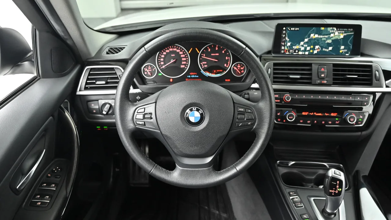 BMW 3er — miniaturë 13