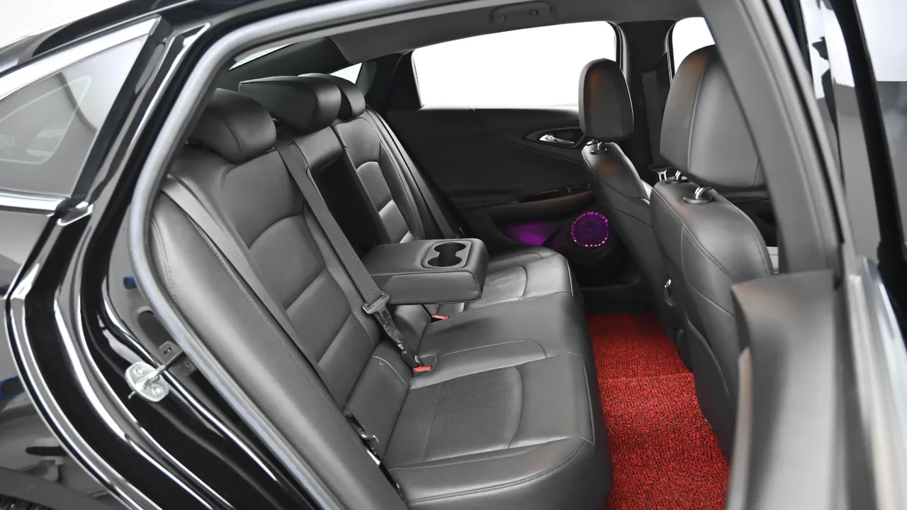 Chevrolet Malibu — miniaturë 12