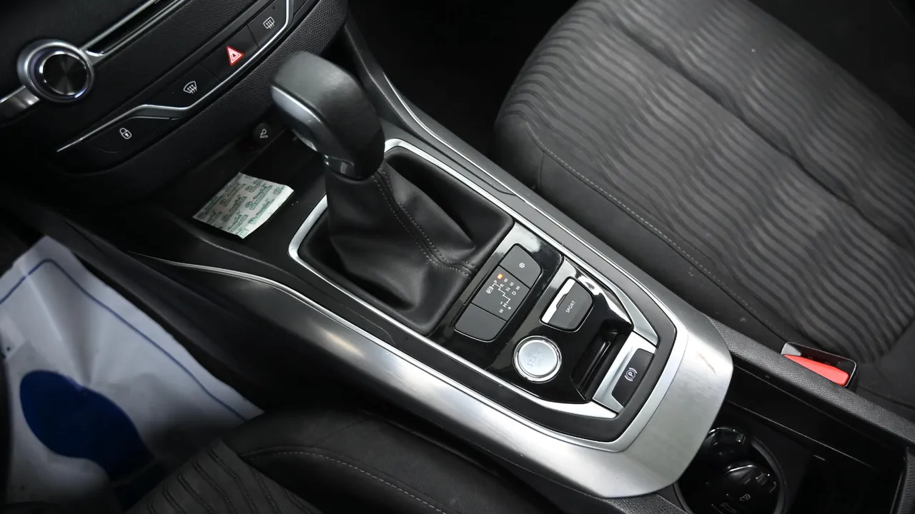 Peugeot 308 2nd Generation 1.6 BlueHDi Active