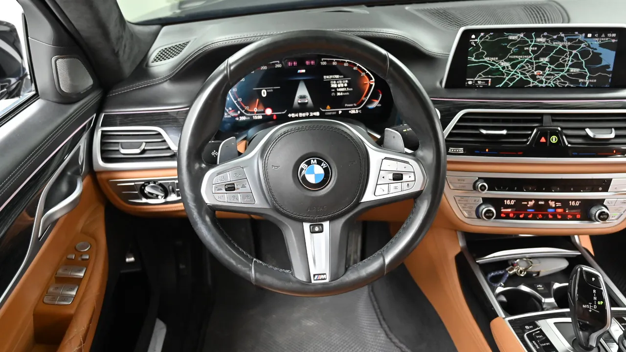 BMW 7er — miniaturë 13