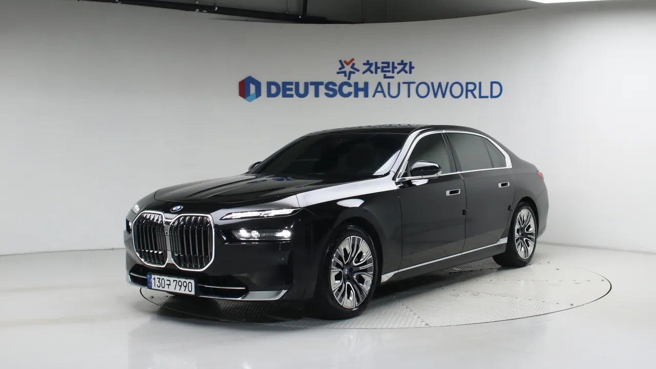 BMW 7er 740i 디자인 퓨어 엑설런스 — foto 1