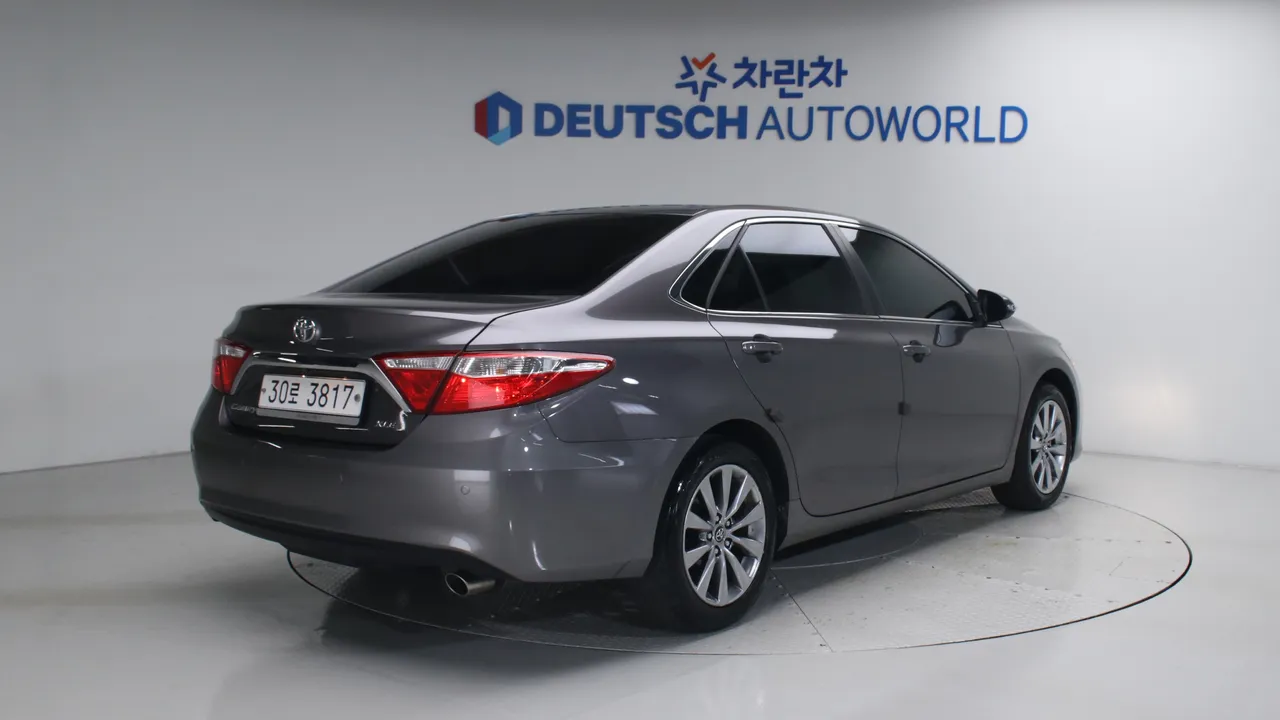 Toyota Camry — miniaturë 21