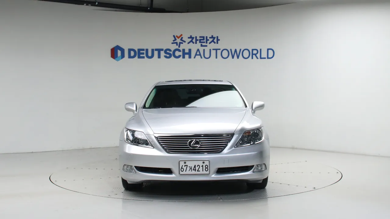 Lexus LS — miniaturë 3