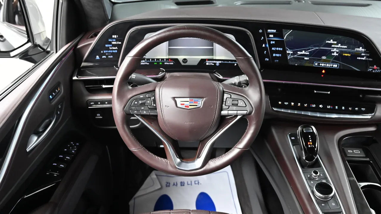 Cadillac Escalade — miniaturë 13