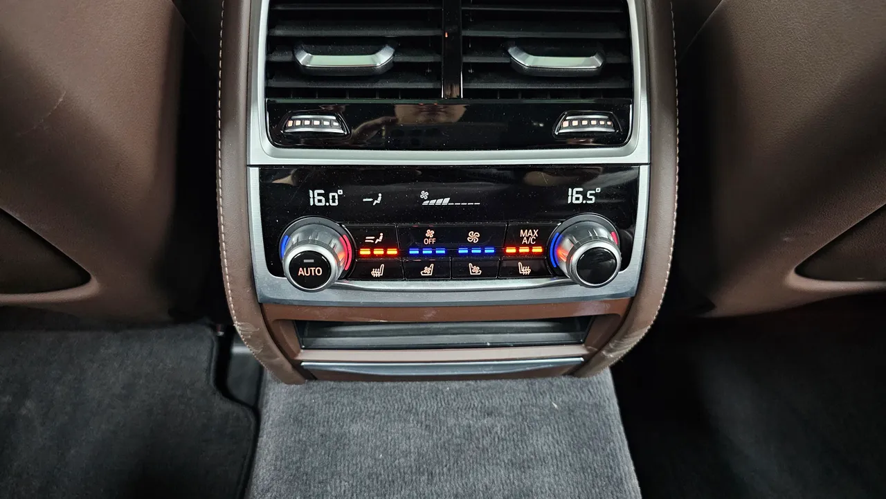 BMW 7er — miniaturë 16