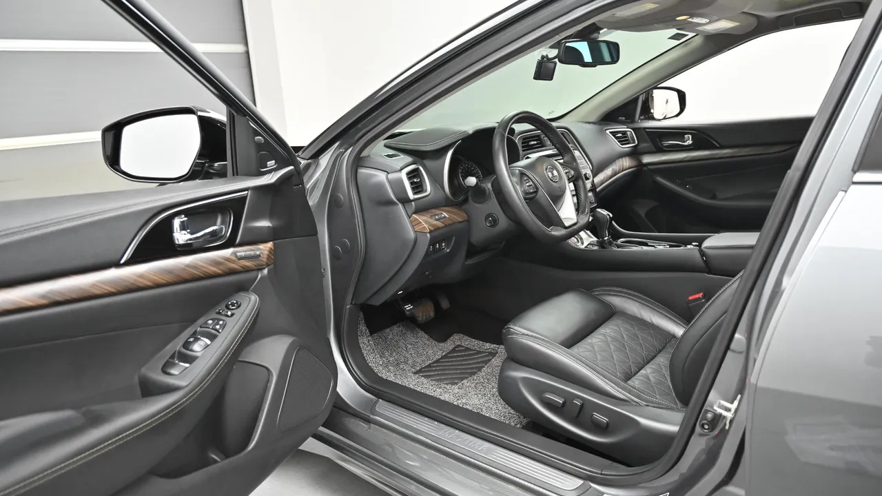 Nissan Maxima — miniaturë 11