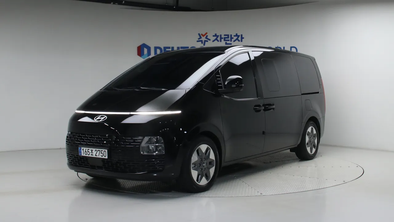 Hyundai Staria 2.2 4WD 투어러 9인승 모던 — foto 1