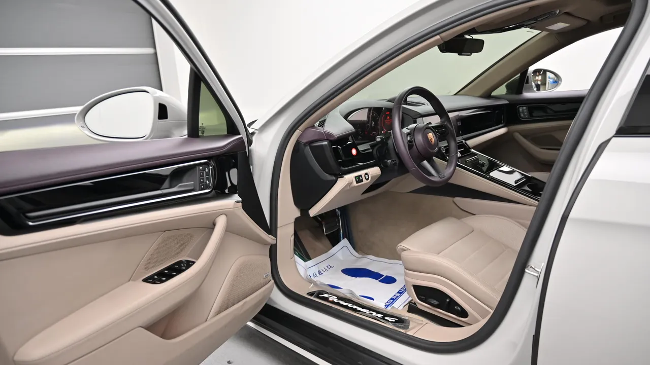 Porsche Panamera — miniaturë 11