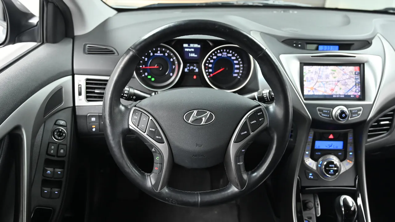 Hyundai Avante — miniaturë 13