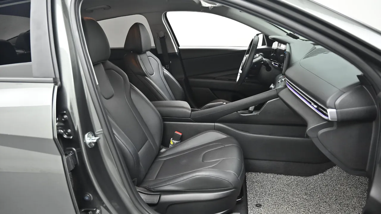 Hyundai Avante — miniaturë 10