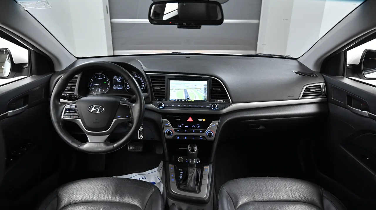 Hyundai Avante — miniaturë 7