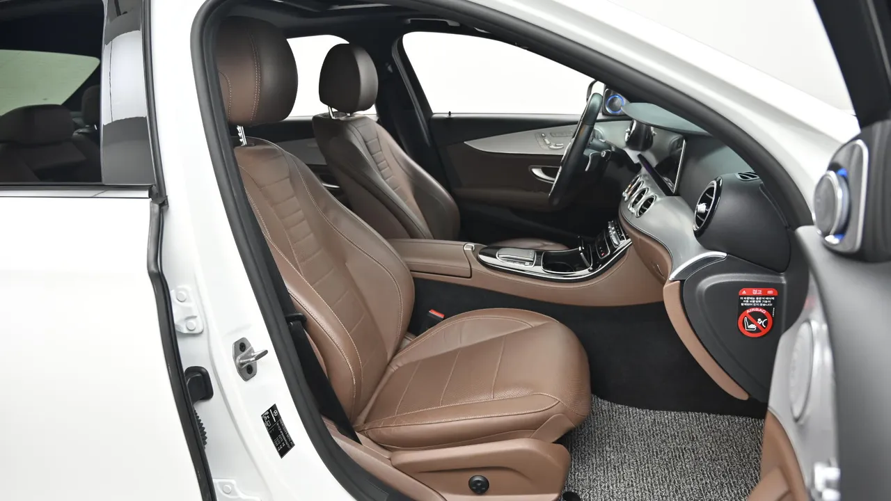 Mercedes-Benz E-klasse — miniaturë 10