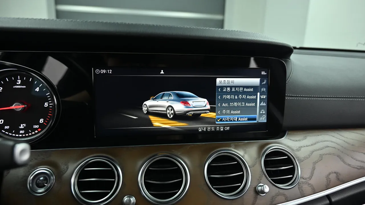 Mercedes-Benz E-klasse — miniaturë 17