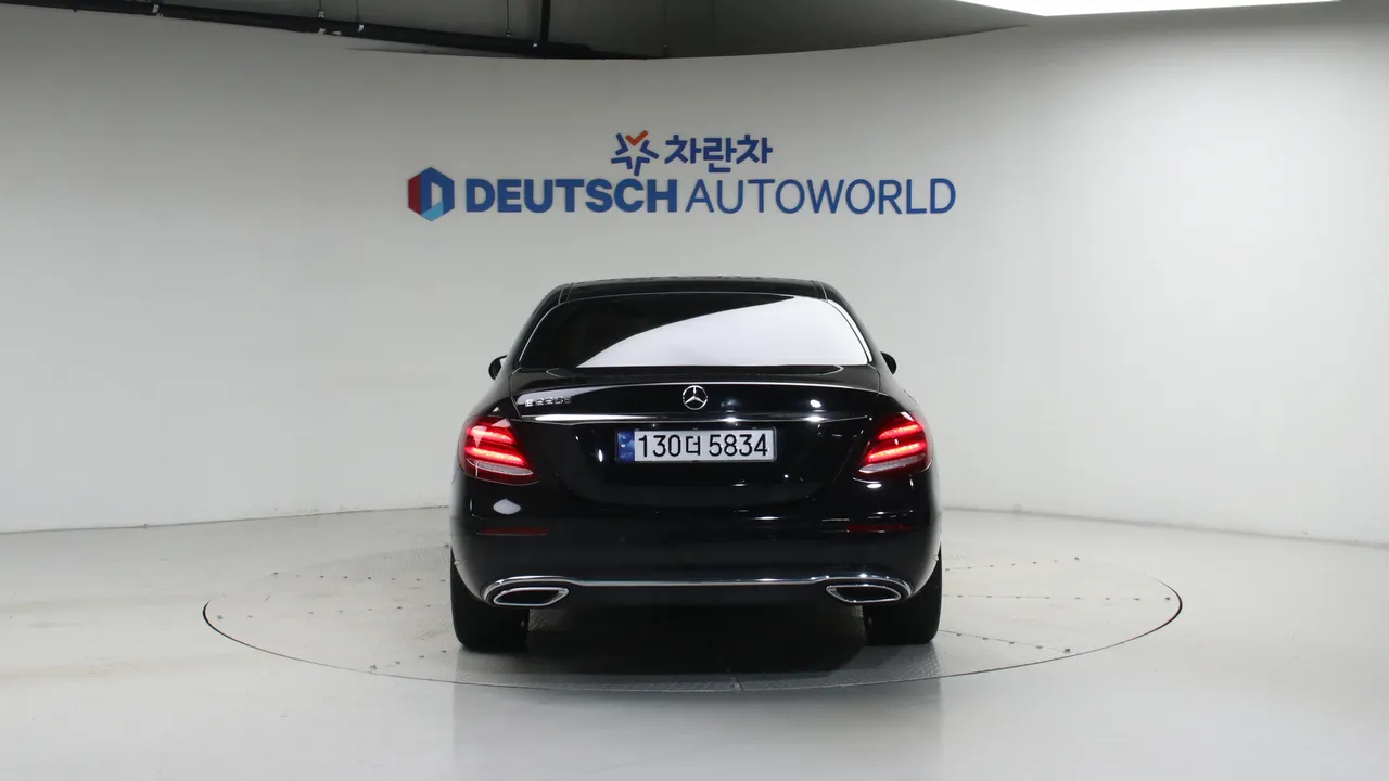 Mercedes-Benz E-klasse — miniaturë 4
