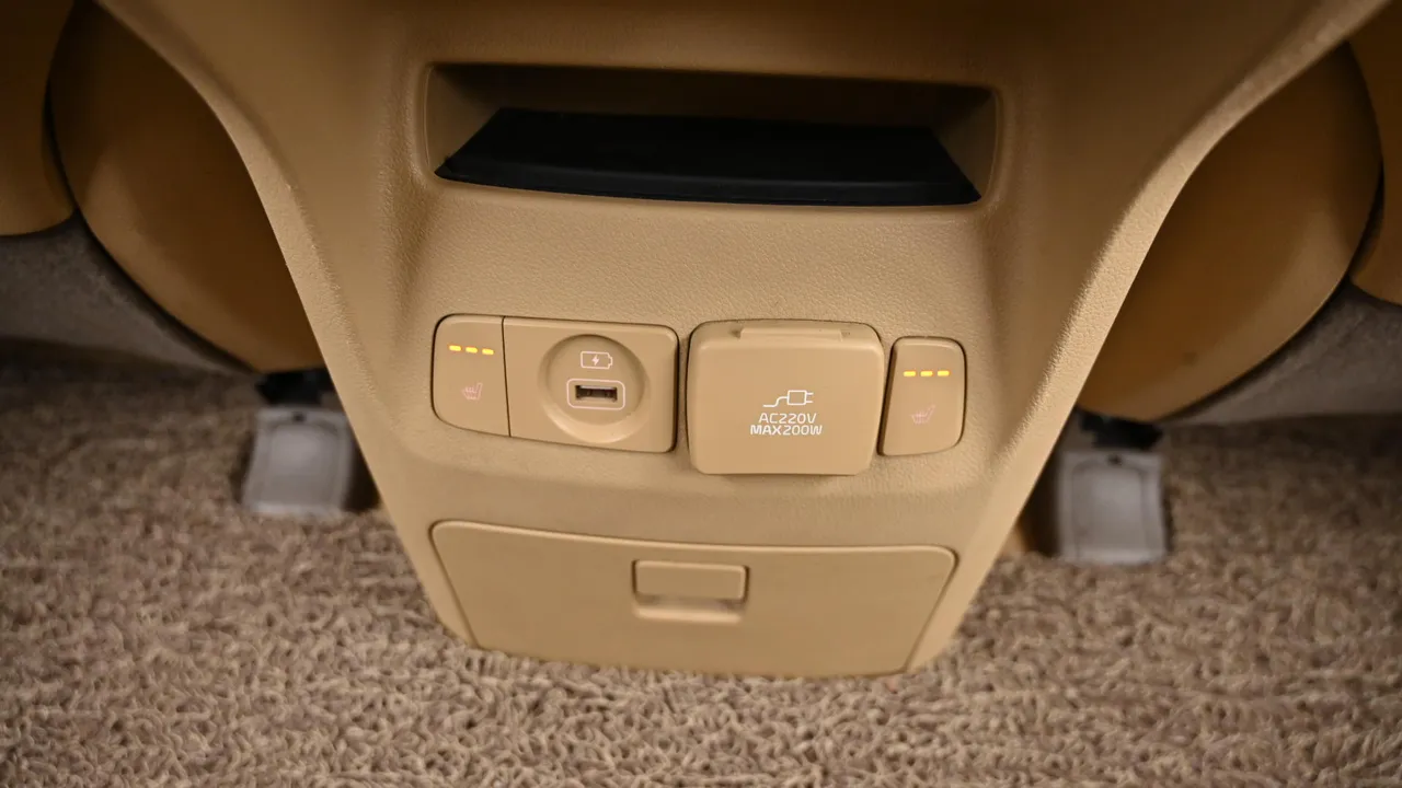 Kia Carnival — miniaturë 16