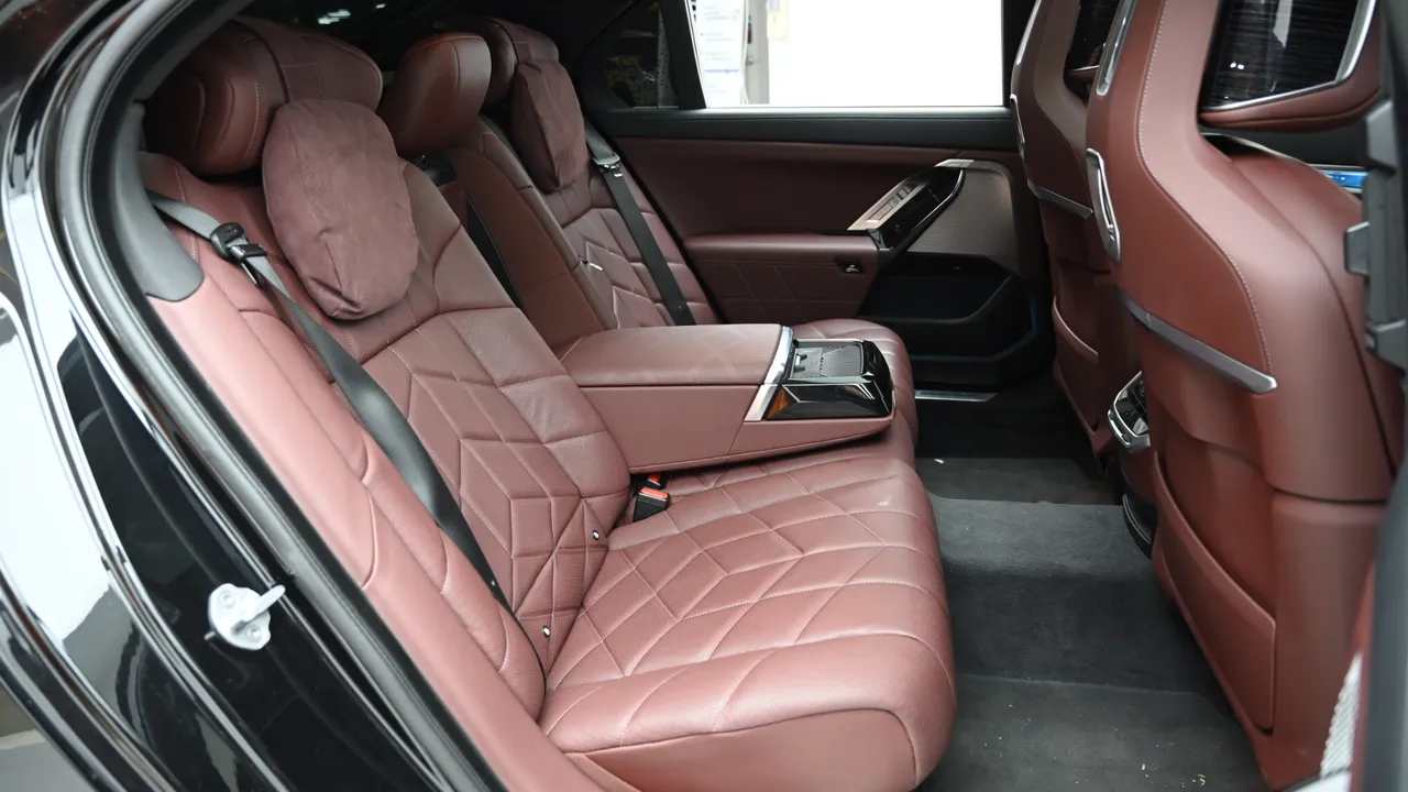 BMW 7er — miniaturë 30