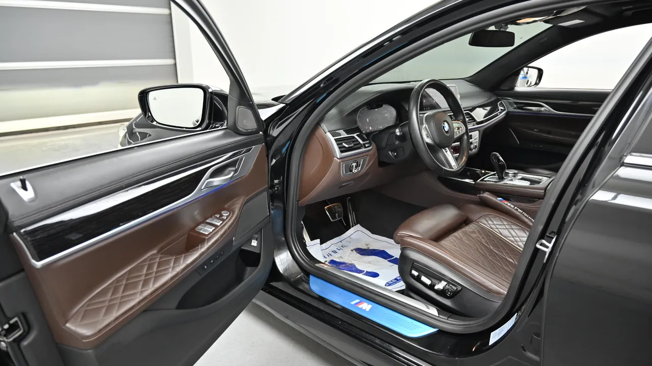 BMW 7er — miniaturë 11