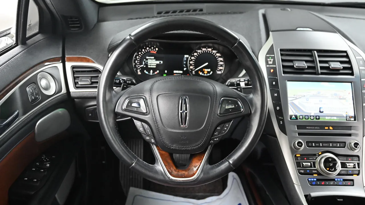 Lincoln MKZ — miniaturë 13