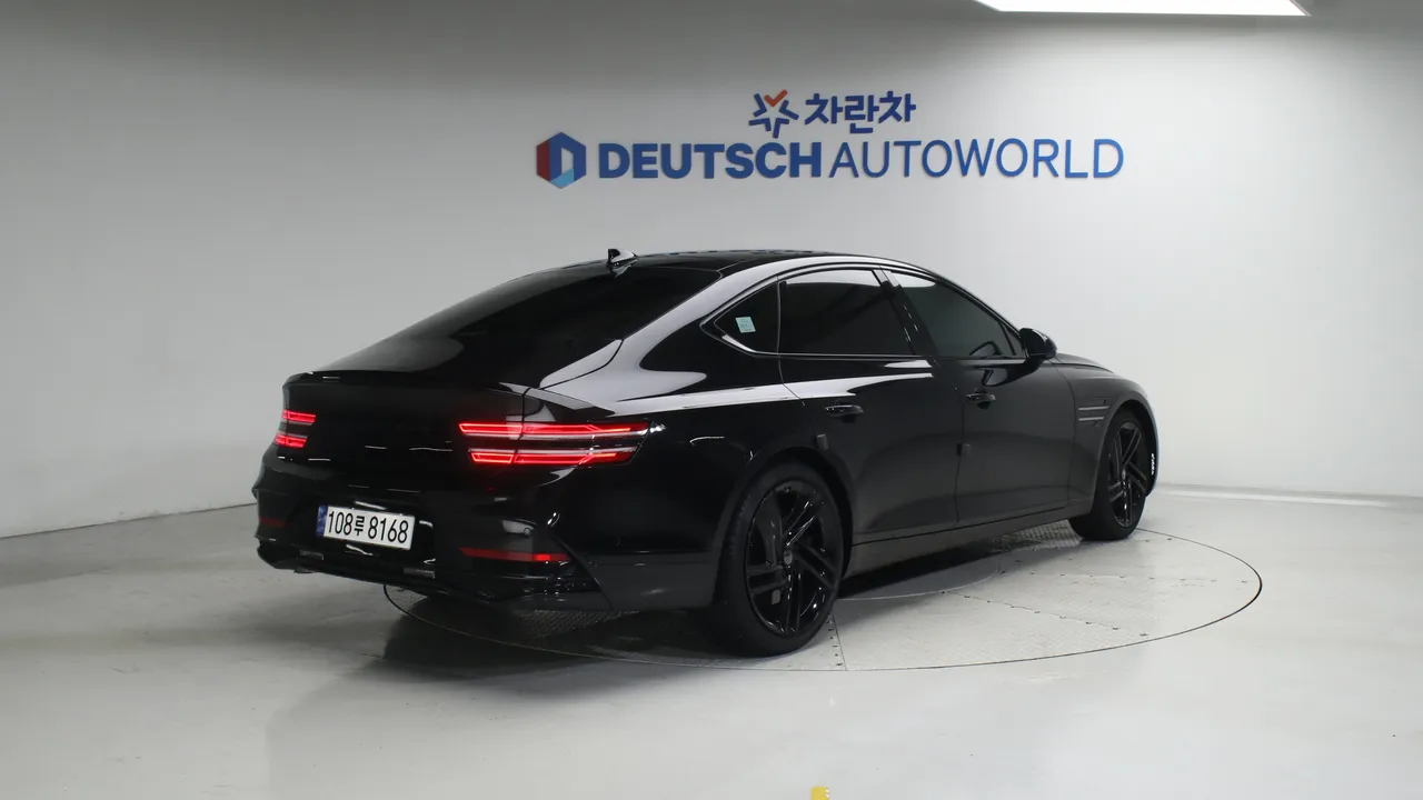 Genesis G80 — miniaturë 2