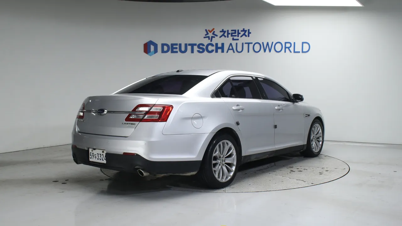 Ford Taurus 6th Generation 2.0 Limited EcoBoost