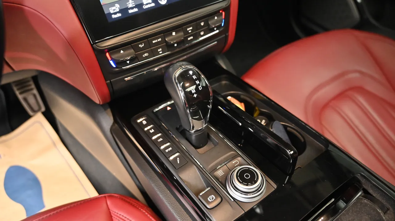 Maserati Quattroporte GTS 3.8 V8