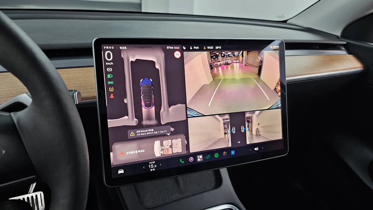 Tesla Model Y — miniaturë 15