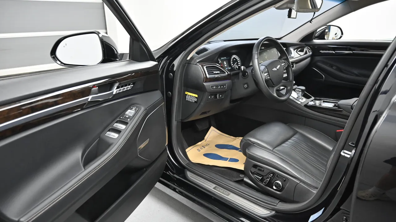 Genesis G90 — miniaturë 11