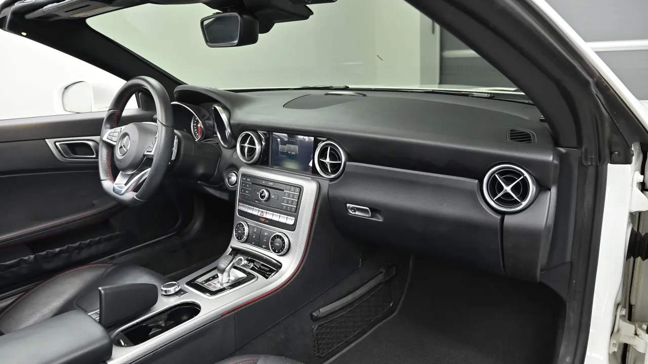 Mercedes SLC-Class R172 SLC200